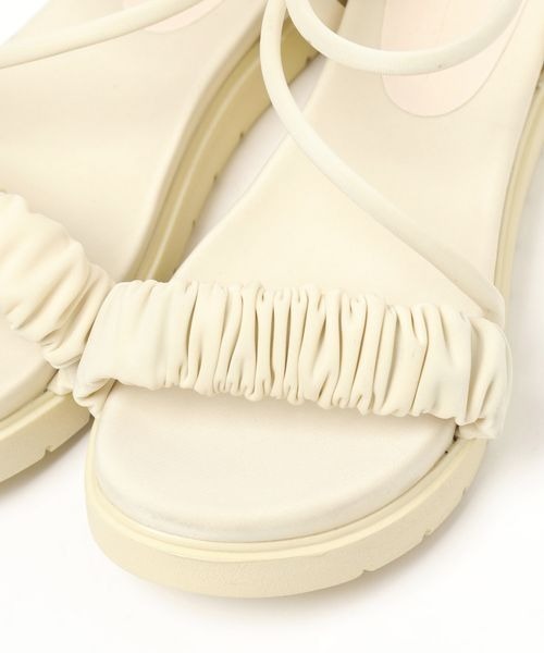 mysty woman（ミスティウーマン）の「シャーリングナロースポーツサンダル 108281（サンダル・レディース・オフホワイト/ブラック/グレー系その他/アイボリー/ライトカーキ・MEDIUM/LARGE）」の8枚目の写真