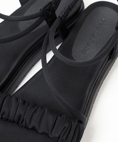 mysty woman（ミスティウーマン）の「シャーリングナロースポーツサンダル 108281（サンダル・レディース・オフホワイト/ブラック/グレー系その他/アイボリー/ライトカーキ・MEDIUM/LARGE）」の16枚目の写真