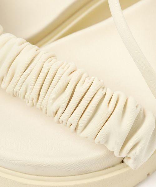 mysty woman（ミスティウーマン）の「シャーリングナロースポーツサンダル 108281（サンダル・レディース・オフホワイト/ブラック/グレー系その他/アイボリー/ライトカーキ・MEDIUM/LARGE）」の9枚目の写真