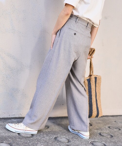 FREAK'S STORE（フリークスストア）の「リネンタッチ ツータックワイドパンツ/センタープレス スラックス（スラックス・レディース・ベージュ/グレー/オリーブ/ブラック・SMALL/MEDIUM）」の15枚目の写真