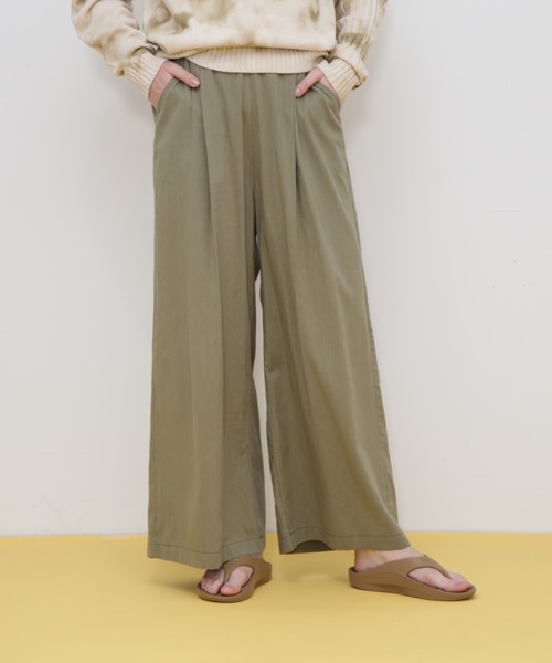 AVIREX（アヴィレックス）の「RELAX TACK GATHER PANTS/リラックスタックギャザーパンツ（その他パンツ・レディース・ブルー/オレンジ/オリーブ/ブラック・FREE）」の5枚目の写真