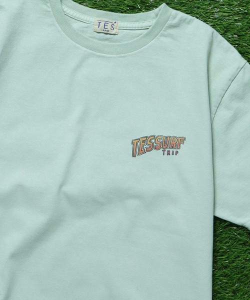 The Endless Summer（エンドレスサマー）の「TES 90s SURF TRIP DESIGN T-shirts  / Tシャツ（Tシャツ/カットソー・メンズ・グリーン系その他3/ホワイト・X-LARGE/LARGE/MEDIUM/SMALL）」の6枚目の写真