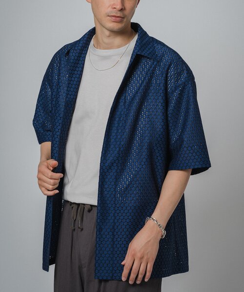 EDIFICE(エディフィス)の「レース オープンカラー半袖シャツ(シャツ/ブラウス・メンズ・ブラウン/ブラウン系その他/ブルー系その他/ブラック・LARGE/MEDIUM)」の1枚目の写真