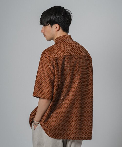 EDIFICE(エディフィス)の「レース オープンカラー半袖シャツ(シャツ/ブラウス・メンズ・ブラウン/ブラウン系その他/ブルー系その他/ブラック・LARGE/MEDIUM)」の21枚目の写真
