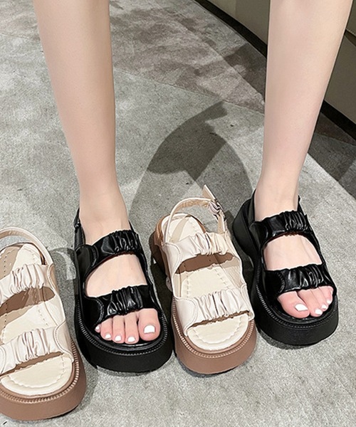 Lace Ladies(レースレディース)の「シュシュ風ベルト 厚底 コンフォート バックストラップ サンダル(サンダル・レディース・アイボリー/ブラック・22.5/23/23.5/24/24.5/ 25)」の4枚目の写真