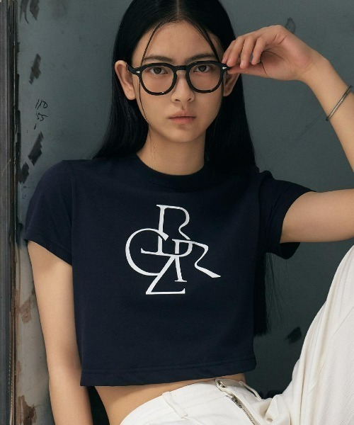 CITYBREEZE(シティブリーズ)の「LOGO CROP SHORT SLEEVE T-SHIRT(Tシャツ/カットソー・レディース・ブラック/ネイビー/ピンク/ホワイト/ホワイト×ブルー・FREE)」の4枚目の写真