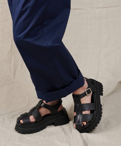 ONCILY（オンシェリー）の「TANK SOLE GURKHA SANDAL / タンクソール
