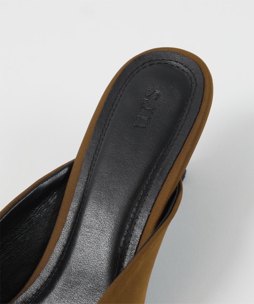 UR'S（ユアーズ）の「サテンミュールサンダル（サンダル・レディース・ブラック/キャメル/ライトイエロー・M/S/LL/L）」の16枚目の写真