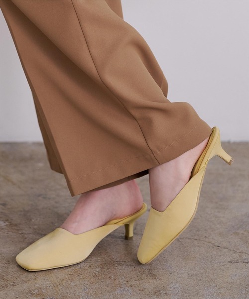 UR'S（ユアーズ）の「サテンミュールサンダル（サンダル・レディース・ブラック/キャメル/ライトイエロー・M/S/LL/L）」の8枚目の写真