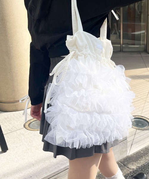 TITTY&CO.（ティティーアンドコー）の「チュールフリルバッグ（トートバッグ・レディース・ブラック/ホワイト・FREE）」の15枚目の写真