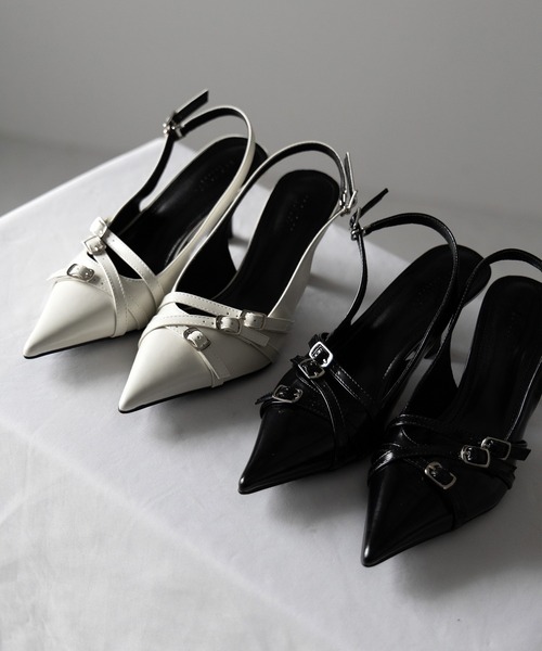 me+em select(ミームセレクト)の「【 2color 】3ベルトポインテッドトゥフェイクレザーミュール / 3 belt pointed toe fake leather mules(パンプス・レディース・アイボリー/ブラック・39/38/37/36)」の3枚目の写真