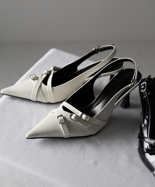 me+em select(ミームセレクト)の「【 2color 】3ベルトポインテッドトゥフェイクレザーミュール / 3 belt pointed toe fake leather mules(パンプス・レディース・アイボリー/ブラック・39/38/37/36)」の5枚目の写真