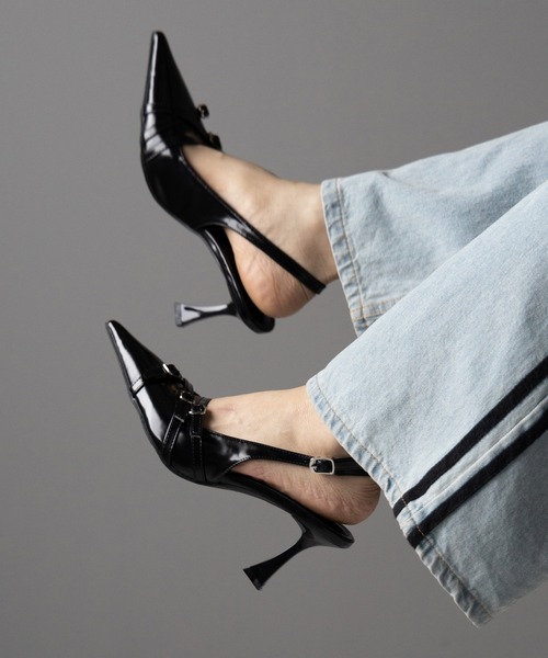 me+em select(ミームセレクト)の「【 2color 】3ベルトポインテッドトゥフェイクレザーミュール / 3 belt pointed toe fake leather mules(パンプス・レディース・アイボリー/ブラック・39/38/37/36)」の14枚目の写真