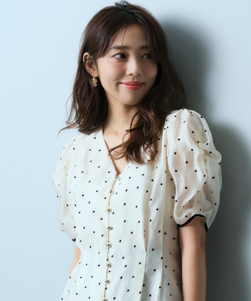 JUSGLITTY（ジャスグリッティー）の「ギャザースリーブフロッキー