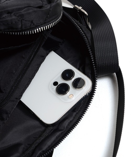 Arnold Palmer（アーノルドパーマー）の「アンブレラキルト ショルダーバッグ（ショルダーバッグ・レディース・カーキ/ブラック/アイボリー・F）」の4枚目の写真