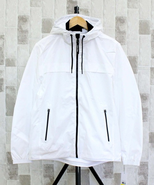Calvin Klein(カルバン・クライン)の「CK 生活防水ナイロンウィンドブレーカー Water Resistant(ナイロンジャケット・メンズ・ホワイト/レッド/ブラック・M/L/XL/S)」の2枚目の写真