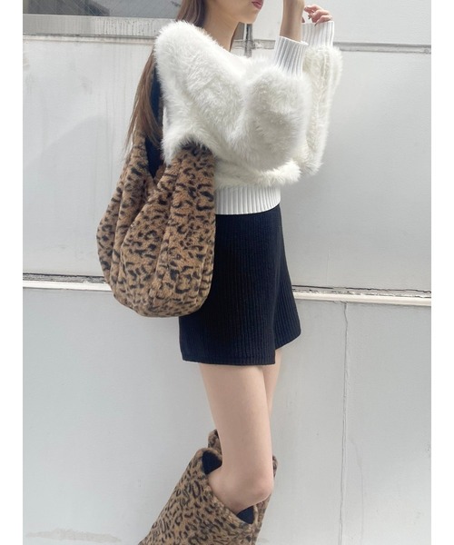 EVRIS(エヴリス)の「ボアBIG BAG(ショルダーバッグ・レディース・ブラック/ホワイト/その他1・FREE)」の5枚目の写真