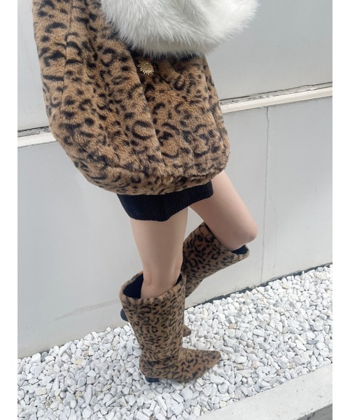 EVRIS(エヴリス)の「ボアBIG BAG(ショルダーバッグ・レディース・ブラック/ホワイト/その他1・FREE)」の11枚目の写真