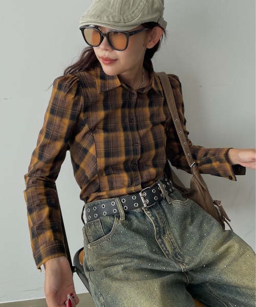 SHAGGIE（シャギー）の「パワショルチェック柄ブラウス（シャツ/ブラウス・レディース・ブラウン/グリーン・FREE）」の2枚目の写真