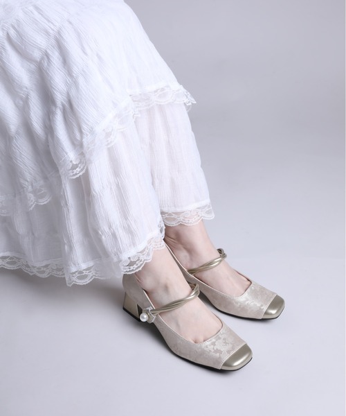 セール】【shoes365】刺繍模様 切り替えつま先デザインパンプス
