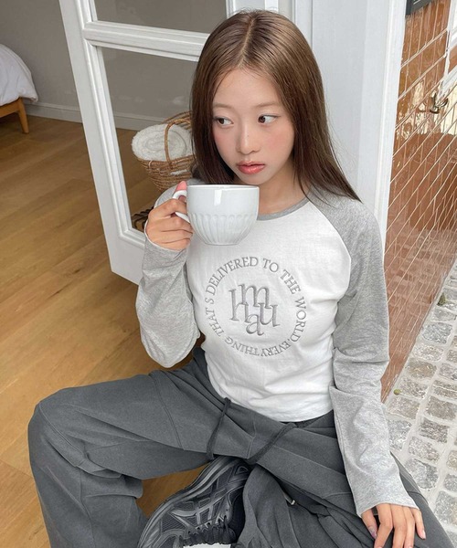 tシャツ A'GEM/9 × .kom 「muah muah/ムーアムーア」 JACQUARD LOGO RAGLAN HALF KNIT/ジャカード A'GEM/9 × .kom 『muah muah/ムーアムーア』 JACQUARD LOGO