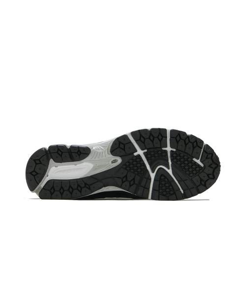 NEW BALANCE(ニューバランス)の「New Balance(ニューバランス) M2002RXD(スニーカー・メンズ・ブラック・25.5cm/26cm/26.5cm/27cm/27.5cm/28cm/28.5cm/29cm)」の4枚目の写真