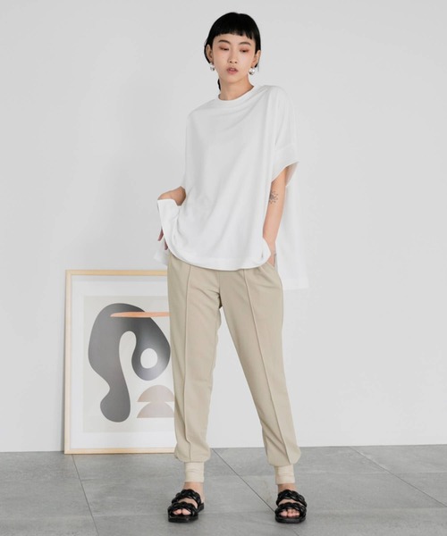 O0u（オーゼロユー）の「カットソージョーゼットTEE 272765（Tシャツ/カットソー・レディース・ホワイト/ブラック/ベージュ系/ネイビー/ブラウン・FREE）」の9枚目の写真