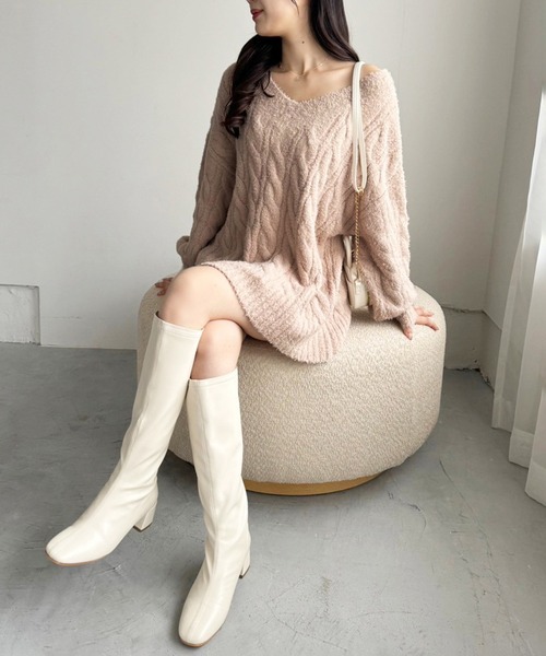 one after another NICE CLAUP(ワンアフターアナザーナイスクラップ)の「ケーブルニットチュニック(ニット/セーター・レディース・ベージュ/ブラウン/アイボリー/サックスブルー・FREE)」の11枚目の写真