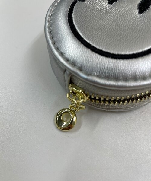 Omekashi（オメカシ）の「スマイルポーチチャーム（ポーチ・レディース・ピンク/シルバー・ONE SIZE）」の7枚目の写真