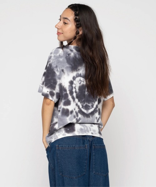 ROXY(ロキシー)の「SUN-KISSED BEACH /ロキシータイダイ染め半袖Tシャツ(Tシャツ/カットソー・レディース・ブラック/グリーン/レッド・MEDIUM/LARGE/SMALL)」の9枚目の写真