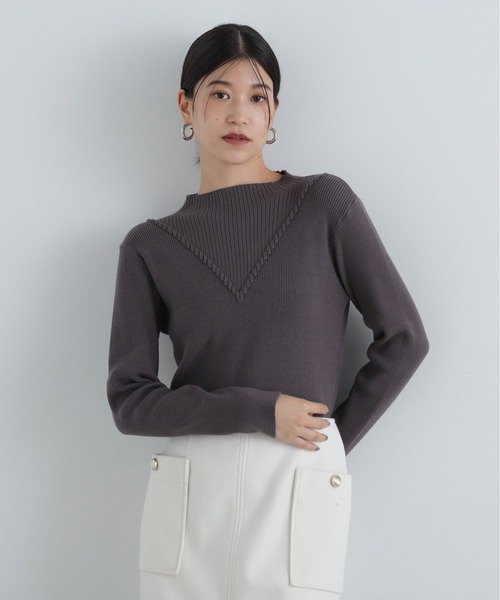 N.（N. Natural Beauty Basic）（エヌエヌナチュラルビューティーベーシック）の「デザインネックリブニット（ニット/セーター・レディース・ライトグリーン/グレー/チャコールグレー/オフホワイト・MEDIUM）」の3枚目の写真