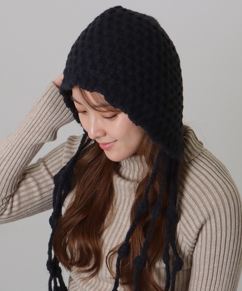 Lace Ladies(レースレディース)の「ソリッドカラー 耳付き フリンジ ニット ワッチ(ニットキャップ/ビーニー・レディース・ベージュ/ブラック/アイボリー・FREE)」の6枚目の写真