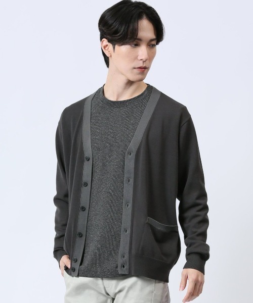 renoma HOMME(レノマオム)の「【ストレッチ ウォッシャブル】レノマ オム クレリック Vネック ニットカーディガン(カーディガン/ボレロ・メンズ・ライトグレー/グレー系その他2・LARGE/MEDIUM/X-LARGE)」の2枚目の写真
