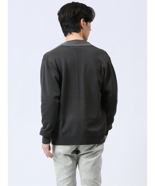 renoma HOMME(レノマオム)の「【ストレッチ ウォッシャブル】レノマ オム クレリック Vネック ニットカーディガン(カーディガン/ボレロ・メンズ・ライトグレー/グレー系その他2・LARGE/MEDIUM/X-LARGE)」の6枚目の写真