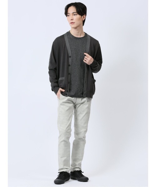 renoma HOMME(レノマオム)の「【ストレッチ ウォッシャブル】レノマ オム クレリック Vネック ニットカーディガン(カーディガン/ボレロ・メンズ・ライトグレー/グレー系その他2・LARGE/MEDIUM/X-LARGE)」の8枚目の写真