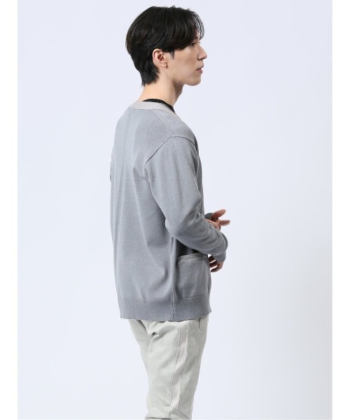 renoma HOMME(レノマオム)の「【ストレッチ ウォッシャブル】レノマ オム クレリック Vネック ニットカーディガン(カーディガン/ボレロ・メンズ・ライトグレー/グレー系その他2・LARGE/MEDIUM/X-LARGE)」の17枚目の写真