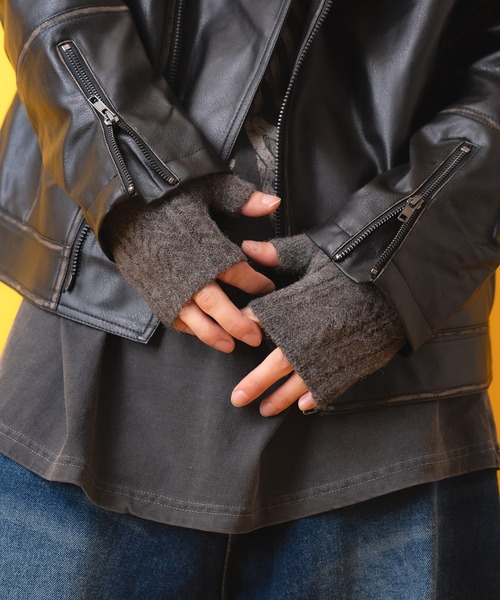 an meets zakka（アンミツザッカ）の「an meets zakka ケーブルニットフィンガーレス手袋（手袋・レディース・エメラルド/チャコール/ブラック/ベージュ/ブラウン/ピンク・ONESIZE）」の12枚目の写真