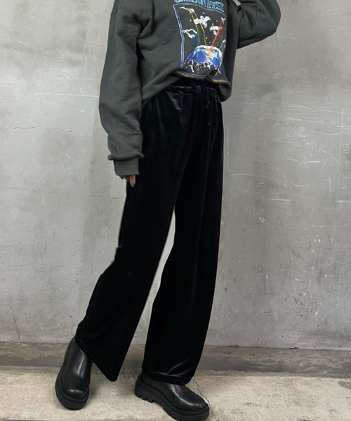 tolene(トレネ)の「ベロア ワイドシルエット イージーパンツ(その他パンツ・レディース・チャコールグレー/ブラック・FREE)」の6枚目の写真