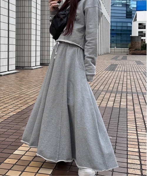 VIOLETTA（ヴィオレッタ）の「スウェットロングフレアスカート（スカート・レディース・グレー/ブラック・S/M）」の15枚目の写真