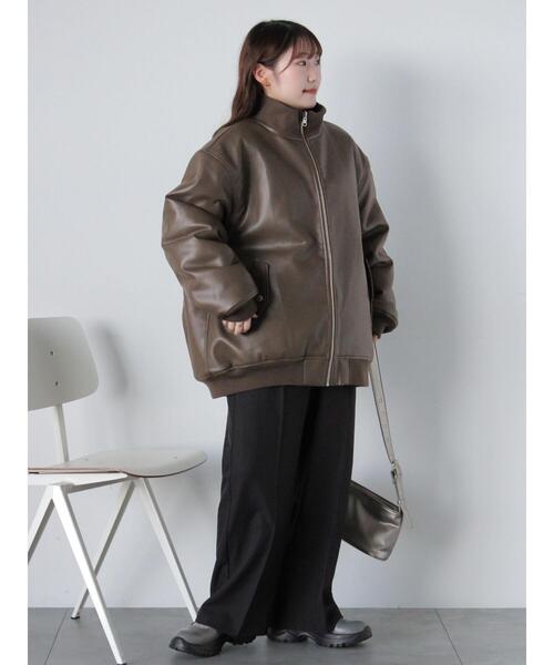 ehka sopo（エヘカソポ）の「エコレザーボアリバーシブルジャケット（ブルゾン・レディース・ブラック/モカ/ブラウン・F）」の3枚目の写真