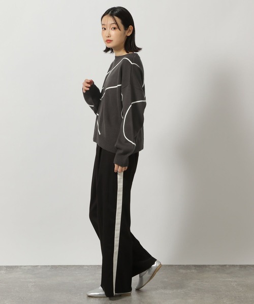 LAKOLE(ラコレ)の「テープ刺繍ニットプルオーバー / 289665(ニット/セーター・レディース・チャコール/アイボリー/ライトグリーン・FREE)」の15枚目の写真