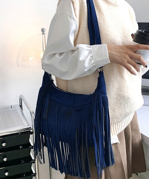 Miniministore(ミニミニストア)の「フリンジショルダーバッグスエード調バッグ(ショルダーバッグ・レディース・ボルドー/インディゴブルー/ブラック/キャメル・FREE)」の12枚目の写真
