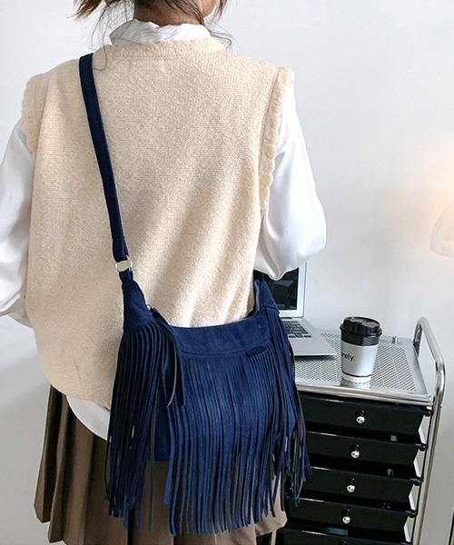 Miniministore(ミニミニストア)の「フリンジショルダーバッグスエード調バッグ(ショルダーバッグ・レディース・ボルドー/インディゴブルー/ブラック/キャメル・FREE)」の13枚目の写真