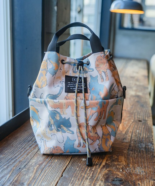 KiU（キウ）の「600D ポケッタフル2wayミニバッグ（ショルダーバッグ・レディース・タイガーカモ/ブルー系その他/ベージュ系その他/レオパード/アニマル/ブラック・FREE）」の16枚目の写真