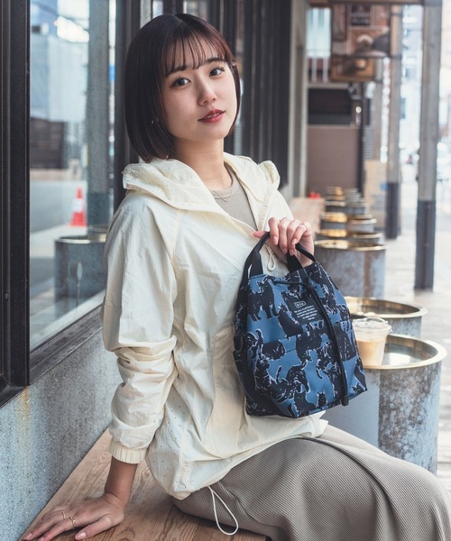 KiU（キウ）の「600D ポケッタフル2wayミニバッグ（ショルダーバッグ・レディース・タイガーカモ/ブルー系その他3/ベージュ系その他/レオパード/アニマル/ブラック/ベージュ系その他2/ダークグリーン系/ネイビー系/ブルー系その他2/ブルー系その他・FREE）」の16枚目の写真