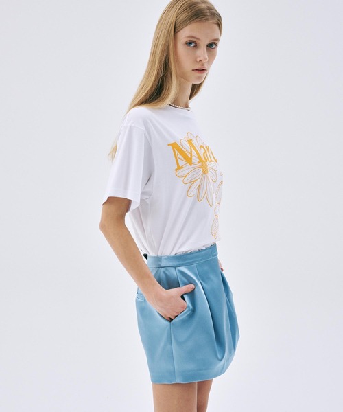 Mardi Mercredi（マルディメクルディ）の「TSHIRT TRIPLE FLOWER（Tシャツ/カットソー・レディース・アイボリー/ホワイト/ベージュ系その他/ホワイト系その他/オートミール/ブラック/ネイビー/ブラック×ピンク/ブラック系その他・FREE）」の10枚目の写真