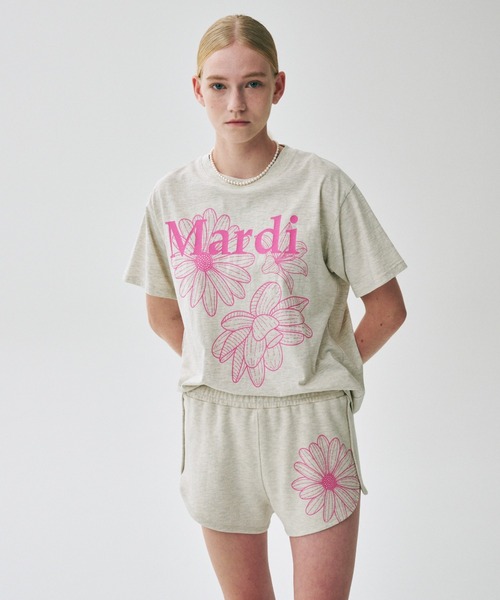 Mardi Mercredi（マルディメクルディ）の「TSHIRT TRIPLE FLOWER / Tシャツ トリプル フラワー（Tシャツ/カットソー・レディース・アイボリー/ホワイト/ベージュ系その他/ホワイト系その他/オートミール/ブラック/ネイビー/ブラック×ピンク/ブラック系その他・FREE）」の15枚目の写真