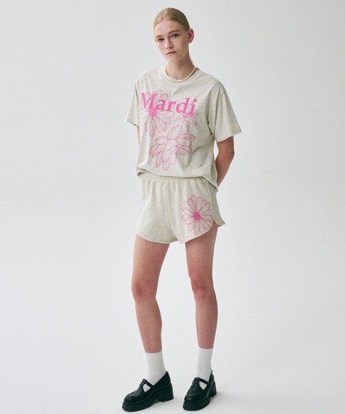 Mardi Mercredi（マルディメクルディ）の「TSHIRT TRIPLE FLOWER / Tシャツ トリプル フラワー（Tシャツ/カットソー・レディース・アイボリー/ホワイト/ベージュ系その他/ホワイト系その他/オートミール/ブラック/ネイビー/ブラック×ピンク/ブラック系その他・FREE）」の17枚目の写真