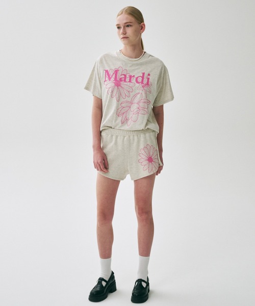 Mardi Mercredi（マルディメクルディ）の「TSHIRT TRIPLE FLOWER / Tシャツ トリプル フラワー（Tシャツ/カットソー・レディース・アイボリー/ホワイト/ベージュ系その他/ホワイト系その他/オートミール/ブラック/ネイビー/ブラック×ピンク/ブラック系その他・FREE）」の16枚目の写真
