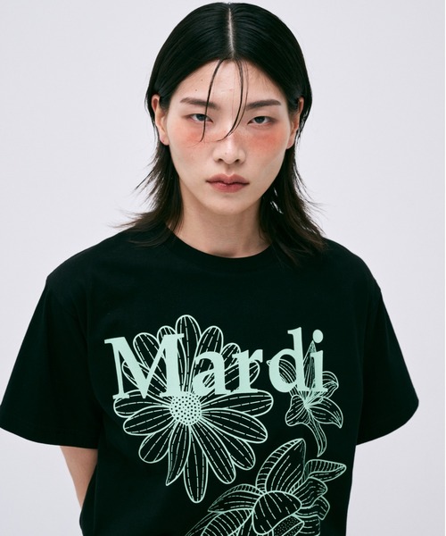 Mardi Mercredi（マルディメクルディ）の「TSHIRT TRIPLE FLOWER / Tシャツ トリプル フラワー（Tシャツ/カットソー・レディース・アイボリー/ホワイト/ベージュ系その他/ホワイト系その他/オートミール/ブラック/ネイビー/ブラック×ピンク/ブラック系その他・FREE）」の18枚目の写真